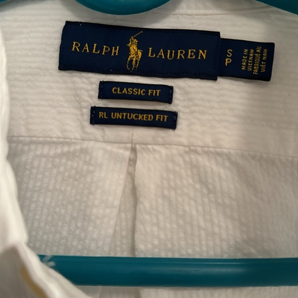 Gently used Ralph Lauren men’s shirt. Classic fit - Picture 4 of 7
